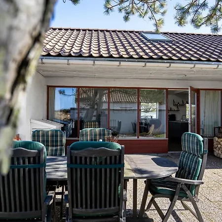 Vakantiehuis Beautiful In With Wifi